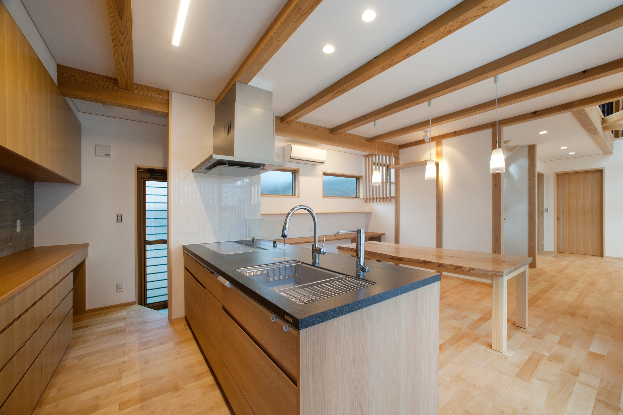 快適なキッチン　株式会社エムズ