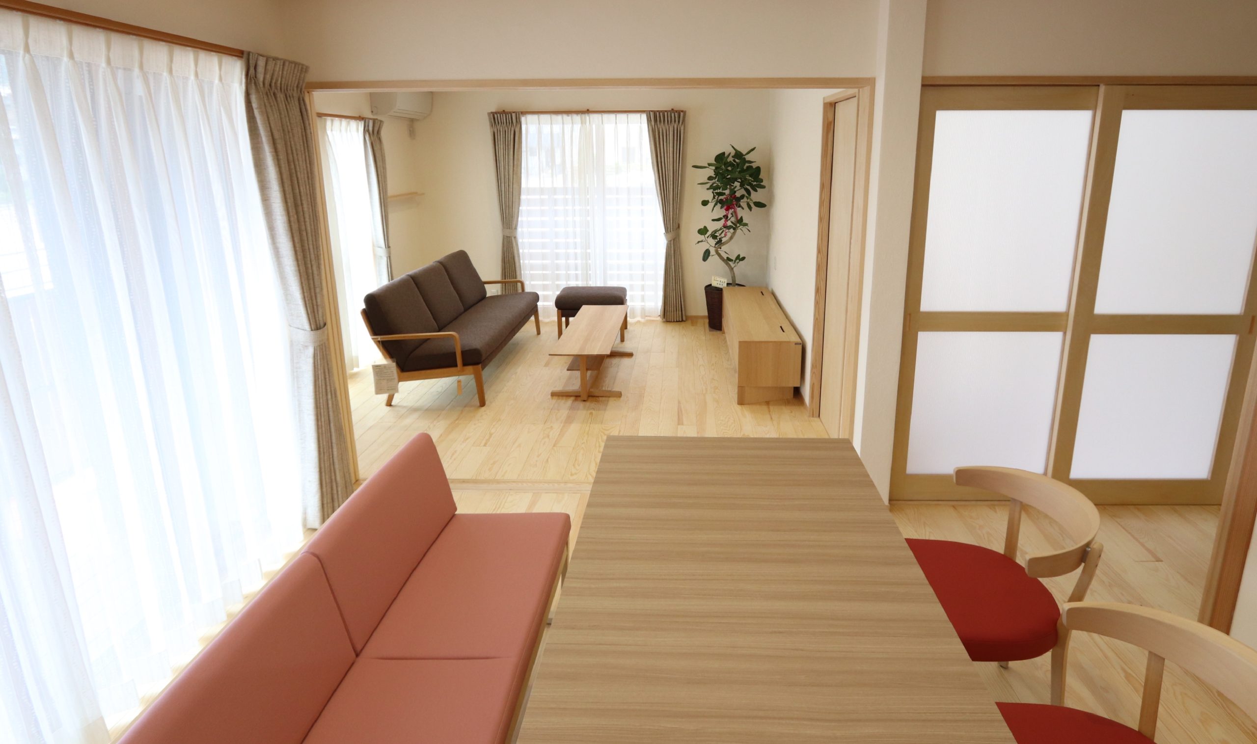 明日は完成見学会！