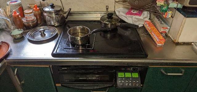 徳島　工務店　エムズ　自然素材　体に優しい　家作り　リフォーム　木造　新築　工事　家具工事　現場　コンクリート　コンクリート工事　基礎　基礎工事　断熱工事　断熱材　セルロース　デコス　現場監督　木材　大工　大工さん　棟梁　ダンプカー　仕上げ　掃除　綺麗　内装　内装工事　和紙　和紙クロス　畳　和風　和モダン　左官　左官工事　左官屋さん　板金工事　板金屋さん　お寺　清水寺　軽トラ　漆喰　左官仕上げ　鉄筋　型枠組　墨出し　ポンプ打ち　熱い　設計　設計仕　子供に優しい家作り　子供　ママ　ママ目線　家事　家事動線　アイデア　水切り　パパ　パパの隠れ家　隠れ家　趣味　趣味部屋　外構　外構工事　駐車場　珪藻土　シロアリ工事　エアコン　エアコン工事　タイル　洗面　洗面室　洗濯　パントリー　玄関　ユニットバス　TOTO　タカラ　パナソニック　インテリアファン　循環　換気　同時給排　カウンター　机　銘木　銘木机　サンダー磨き　オスモ　リボス　足場　仮設　塗装工事　養生　衛生器具　ウォシュレット　呼吸する家　ソファ　ベッド　収納　配線　配線工事　鏝　鉋　ノコギリ　金槌　上棟式　地鎮祭　上棟　手伝い　美装　タイル　タイル工事　納まり　打合せ　色見本　サイディング　デラクリート　樋　ジョリパッド　コーキング　軒天　ケイカル　子育て　豪華　落ち着く　奥ゆかしさ お引き渡し　引っ越し　くつろぐ　漏水工事　漏水　施工　業者　こだわり　トイレ　手洗い器　コンセント 桧　杉　メープル　無垢フローリング　蜜蝋　結露　結露しない　カーテン　カーテン工事　自宅　コテージ　ガレージ　カーポート　テラス　床鳴り　梁　化粧梁　足場　差し金　土間コンクリート工事　玄関ドア　断熱玄関　玄関　勝手口　リノベーション　内窓　インプラス　シロアリ工事　上棟　断熱性能　気密　ウッドデッキ　セランガンバツ　掘方　砕石敷き均し　気密点検口　床下点検口　天井点検口　コンセント　スイッチ　足元灯　階段　手摺　手摺取付　コーキング　コートライン　銘木テーブル　ホッとする　お餅投げ　紅白幕　お祝い　モルタル塗り　セメント仕上げ　解体工事　復旧工事　庇造作　窓枠造作　建具枠造作　気抜き取付　予算管理　品質管理　工程管理　工程表　コロナ　コロナ対策　コロナ渦　フェンス　　