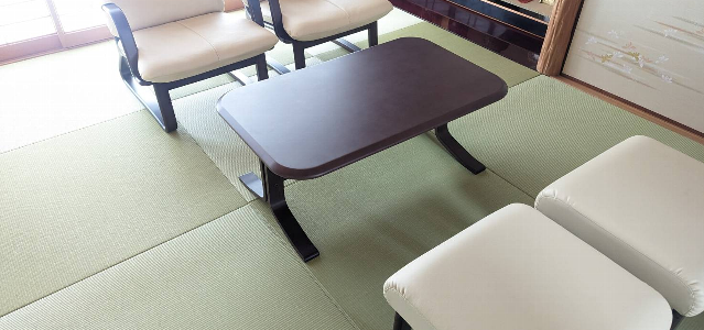 徳島　工務店　エムズ　自然素材　体に優しい　家作り　リフォーム　木造　新築　工事　家具工事　現場　コンクリート　コンクリート工事　基礎　基礎工事　断熱工事　断熱材　セルロース　デコス　現場監督　木材　大工　大工さん　棟梁　ダンプカー　仕上げ　掃除　綺麗　内装　内装工事　和紙　和紙クロス　畳　和風　和モダン　左官　左官工事　左官屋さん　板金工事　板金屋さん　お寺　清水寺　軽トラ　漆喰　左官仕上げ　鉄筋　型枠組　墨出し　ポンプ打ち　熱い　設計　設計仕　子供に優しい家作り　子供　ママ　ママ目線　家事　家事動線　アイデア　水切り　パパ　パパの隠れ家　隠れ家　趣味　趣味部屋　外構　外構工事　駐車場　珪藻土　シロアリ工事　エアコン　エアコン工事　タイル　洗面　洗面室　洗濯　パントリー　玄関　ユニットバス　TOTO　タカラ　パナソニック　インテリアファン　循環　換気　同時給排　カウンター　机　銘木　銘木机　サンダー磨き　オスモ　リボス　足場　仮設　塗装工事　養生　衛生器具　ウォシュレット　呼吸する家　ソファ　ベッド　収納　配線　配線工事　鏝　鉋　ノコギリ　金槌　上棟式　地鎮祭　上棟　手伝い　美装　タイル　タイル工事　納まり　打合せ　色見本　サイディング　デラクリート　樋　ジョリパッド　コーキング　軒天　ケイカル　子育て　豪華　落ち着く　奥ゆかしさ お引き渡し　引っ越し　くつろぐ　漏水工事　漏水　施工　業者　こだわり　トイレ　手洗い器　コンセント 桧　杉　メープル　無垢フローリング　蜜蝋　結露　結露しない　カーテン　カーテン工事　自宅　コテージ　ガレージ　カーポート　テラス　床鳴り　梁　化粧梁　足場　差し金　土間コンクリート工事　玄関ドア　断熱玄関　玄関　勝手口　リノベーション　内窓　インプラス　シロアリ工事　上棟　断熱性能　気密　ウッドデッキ　セランガンバツ　掘方　砕石敷き均し　気密点検口　床下点検口　天井点検口　コンセント　スイッチ　足元灯　階段　手摺　手摺取付　コーキング　コートライン　銘木テーブル　ホッとする　お餅投げ　紅白幕　お祝い　モルタル塗り　セメント仕上げ　解体工事　復旧工事　庇造作　窓枠造作　建具枠造作　気抜き取付　予算管理　品質管理　工程管理　工程表　コロナ　コロナ対策　コロナ渦　フェンス　　